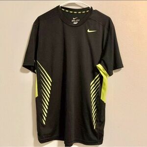 Nike Men Large Black Dri Fit Workout Shirt Swoosh Logo Lightweight Oregon Ducks